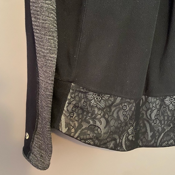 Lululemon sweater - Picture 4 of 5